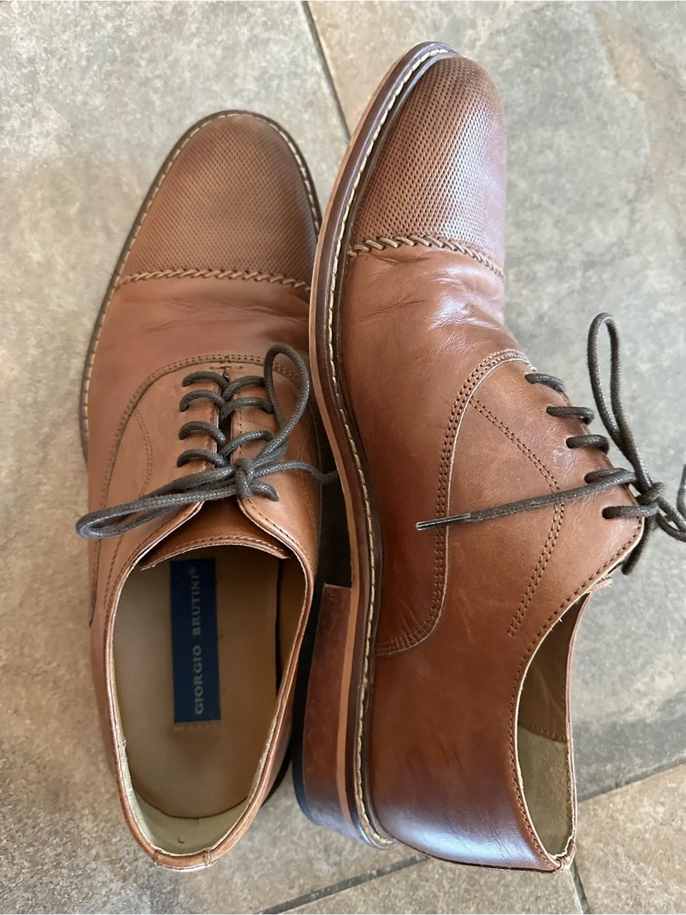 Giorgio Brutini Men's Brown Leather Textured Cap Toe Oxfords - Size 9M
